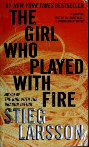 The Girl Who Played with Fire (Paperback, 2010, Vintage Crime/Black Lizard)