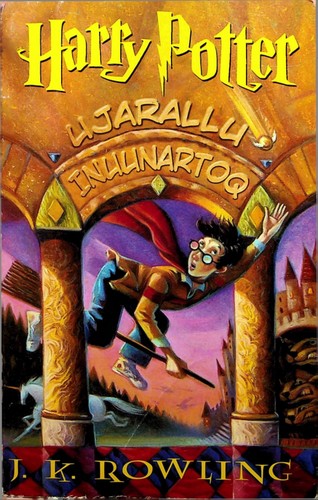 Harry Potter (Paperback, Kalâtdlisut language, 2002, Atuakkiorfik)
