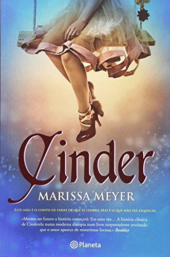 Cinder (Paperback, 2014, Editorial Planeta)